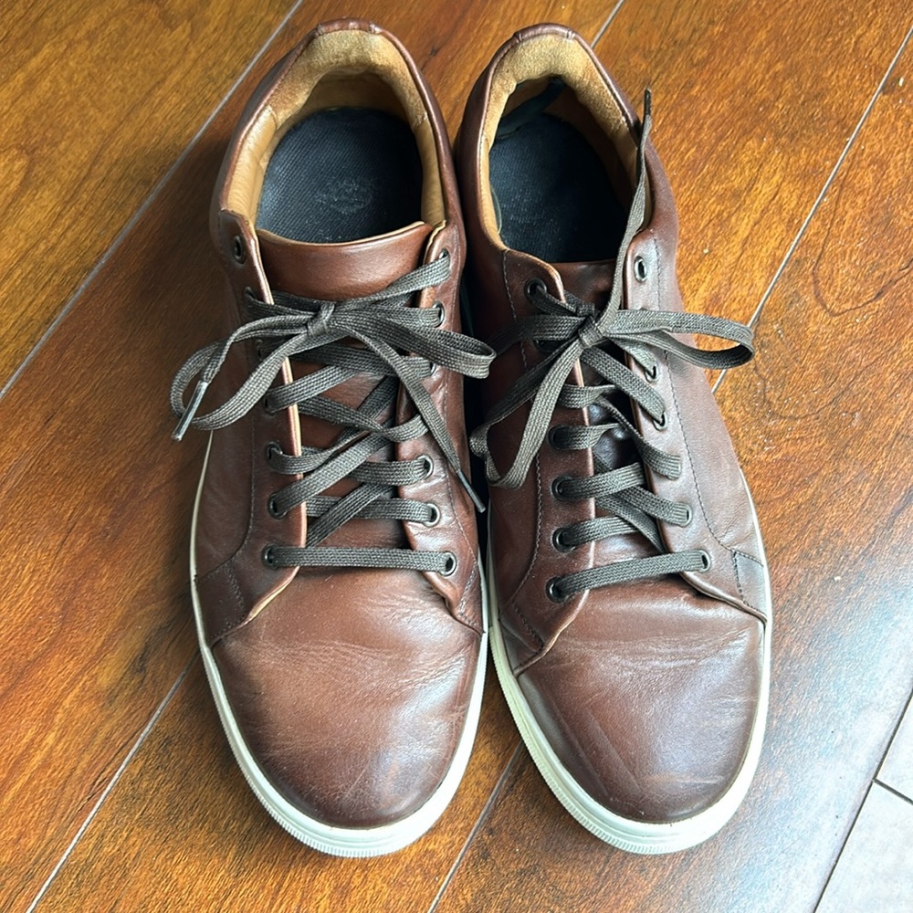 THURSDAY DARK BROWN SHOES || SIZE 11